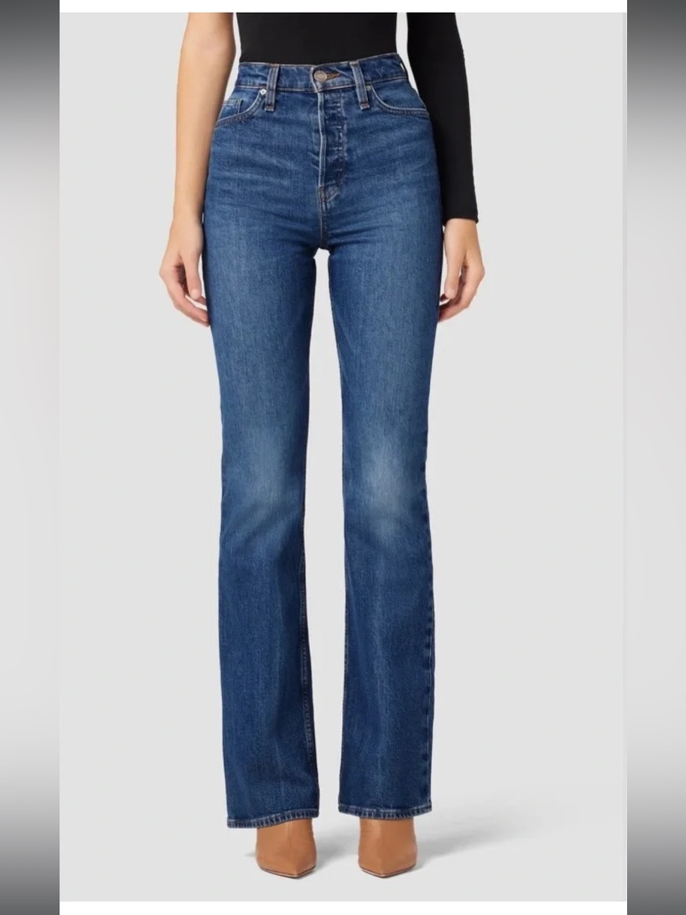 Hudson Faye Ultra High-Rise Bootcut Jean
Color: LUMINOUS Size: 24